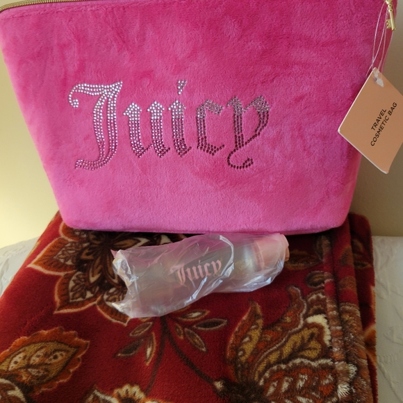 New Juicy Couture Hot Pink velour makeup pouch. - Picture 5 of 5